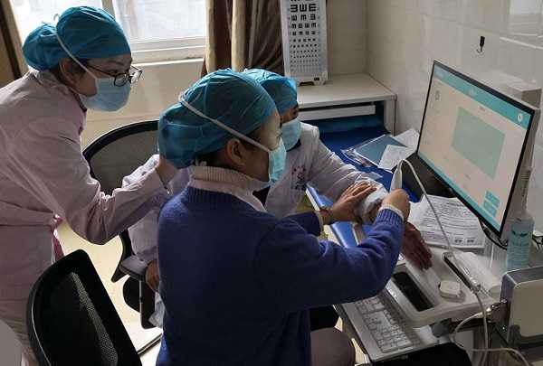 科进为平坝区人民医院上门安装超声骨密度测试仪